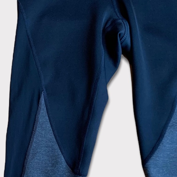 Aurum High Rise 3/4 Leggings in Black/Charcoal Grey & Black Mesh Size Petite (2) - Picture 5 of 13